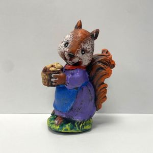 Градинска фигура Катерица